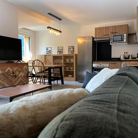 Charmant T4 Duplex Vue Montagne ลูด็องวีแย็ล ภายนอก รูปภาพ