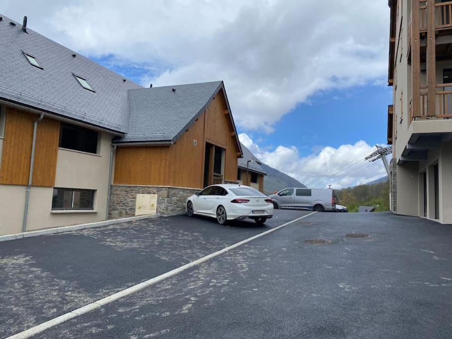Charmant T4 Duplex Vue Montagne ลูด็องวีแย็ล ภายนอก รูปภาพ