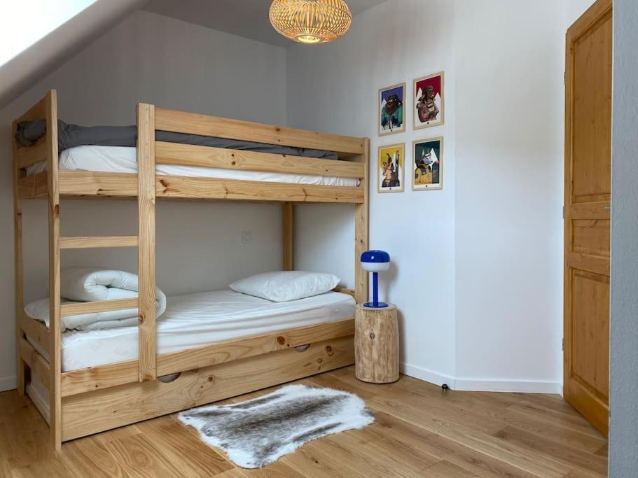 Charmant T4 Duplex Vue Montagne ลูด็องวีแย็ล ภายนอก รูปภาพ