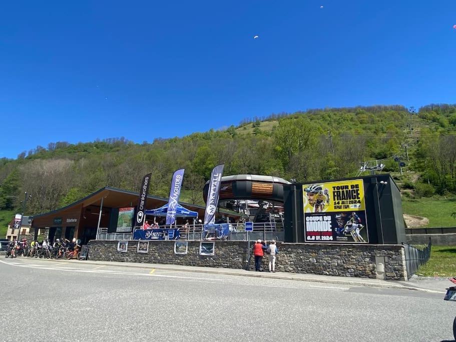 Charmant T4 Duplex Vue Montagne ลูด็องวีแย็ล ภายนอก รูปภาพ